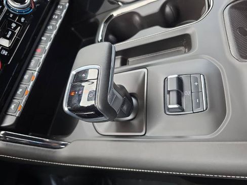 Used 2024 GMC Sierra 1500 AT4X AWD/4WD image 32
