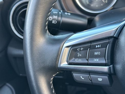 Used 2022 MAZDA MX-5 Miata Sport image 36