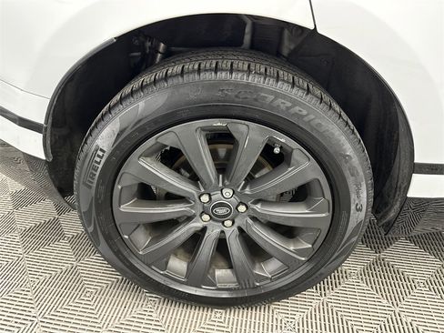 Used 2018 Land Rover Range Rover Velar R-Dynamic SE image 19