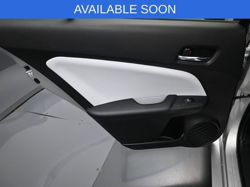 Used 2018 Toyota Prius Four w/ Advanced Technology Package FWD image 30