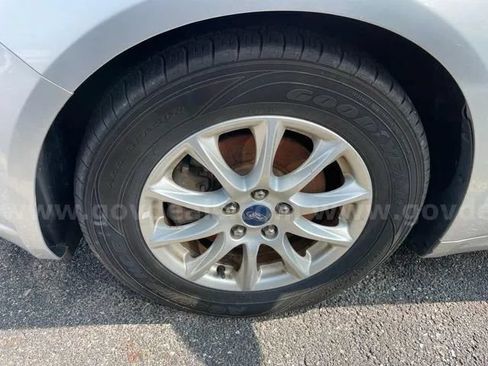 Used 2017 Ford Fusion S FWD image 8