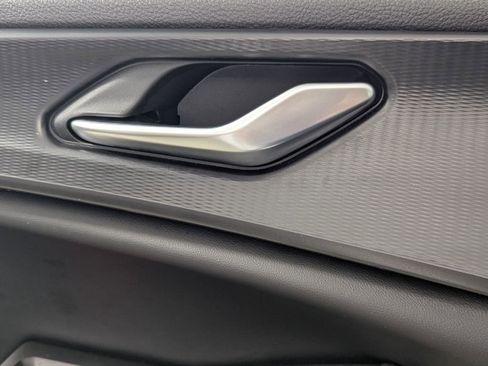 New 2025 Jeep Grand Cherokee Altitude image 17