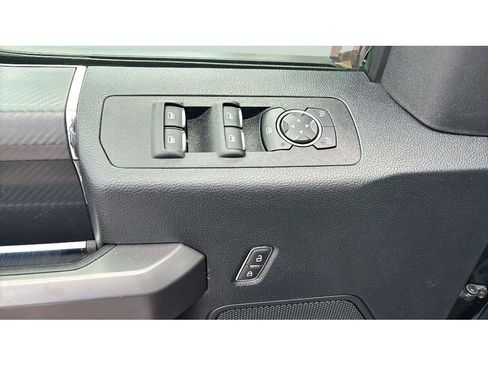 Used 2020 Ford F150 XLT w/ Equipment Group 302A Luxury AWD/4WD image 18