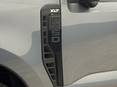 Used 2025 Ford F250 XLT w/ Black Appearance Package image 37