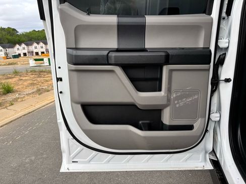 Used 2017 Ford F250 XL w/ Power Equipment Group image 20