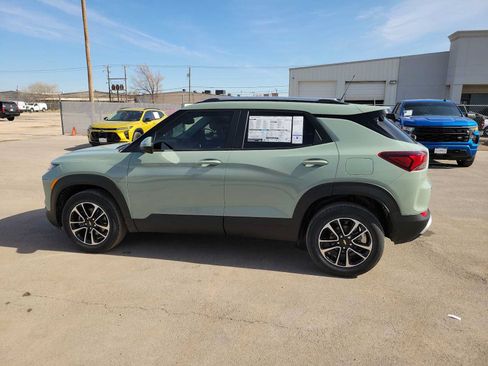 New 2026 Chevrolet TrailBlazer LT w/ Convenience Package AWD/4WD image 3