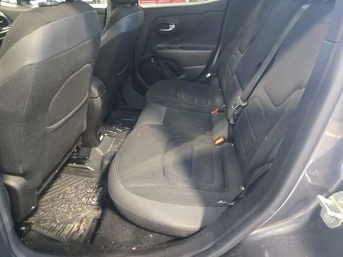 Used 2016 Jeep Renegade Latitude image 13