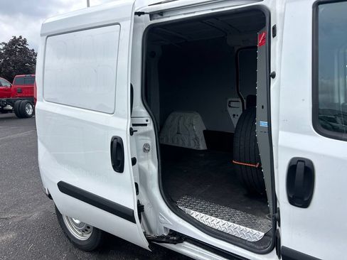 Used 2022 RAM ProMaster City Tradesman FWD image 8