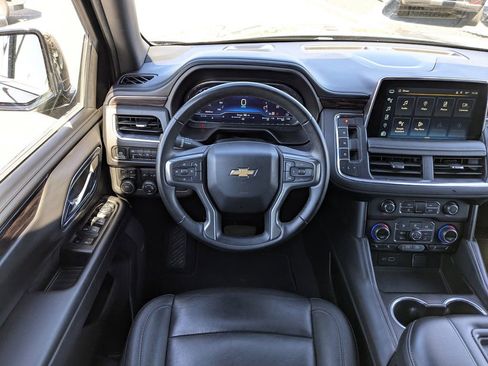 Used 2024 Chevrolet Suburban LT image 19