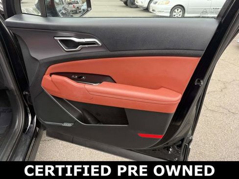 Used 2023 Kia Sportage SX image 11