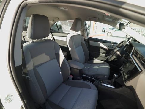 Used 2019 Toyota Corolla LE image 20