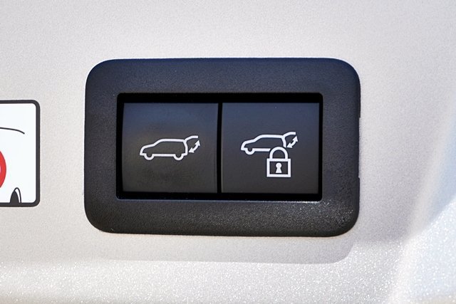 Used 2024 Toyota Prius Limited w/ Limited Premium Package FWD image 21