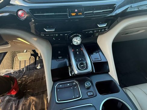 Used 2023 Acura MDX SH-AWD w/ Technology Package image 10