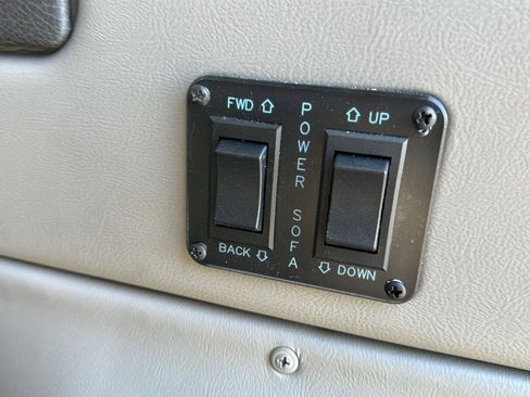 Used 2023 Ford Transit 150 Low Roof AWD image 29