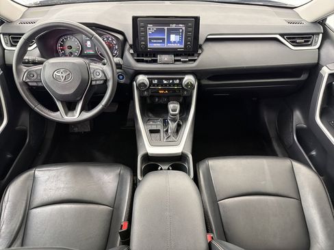 Used 2020 Toyota RAV4 XLE Premium FWD image 16