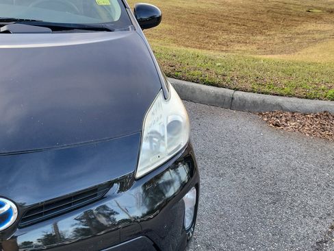 Used 2014 Toyota Prius Three image 3