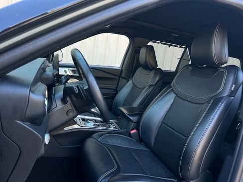 Used 2020 Ford Explorer ST w/ ST High-Performance Pack image 16
