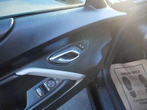 Used 2019 Chevrolet Camaro LT image 17