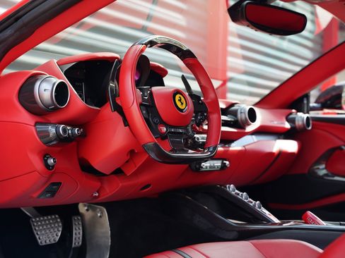 Used 2019 Ferrari 812 Superfast image 3