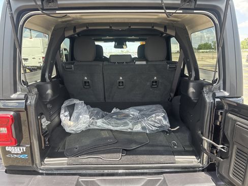 Used 2025 Jeep Wrangler Unlimited Rubicon 4xe w/ Safety Group image 8