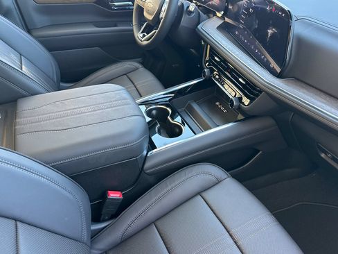 New 2026 Chevrolet Tahoe High Country AWD/4WD image 19