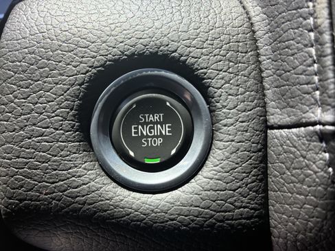 Used 2024 GMC Yukon XL Denali AWD/4WD image 34