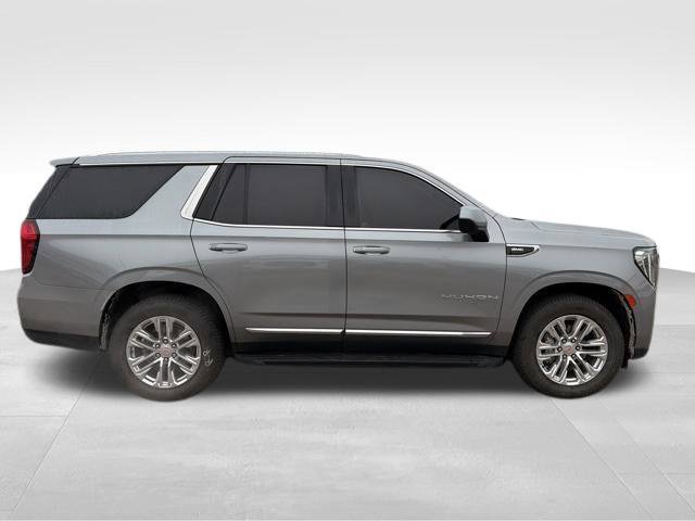 Used 2023 GMC Yukon SLT AWD/4WD image 11