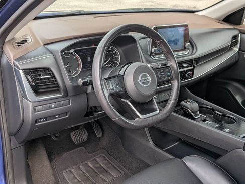 Used 2021 Nissan Rogue SV w/ Premium Package FWD image 34