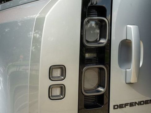 Used 2024 Land Rover Defender 110 X AWD/4WD image 11