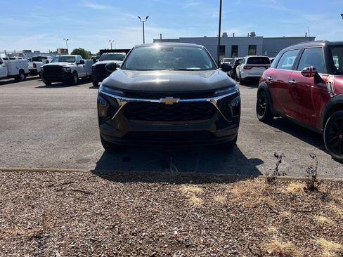 Used 2024 Chevrolet Trax LS FWD image 8