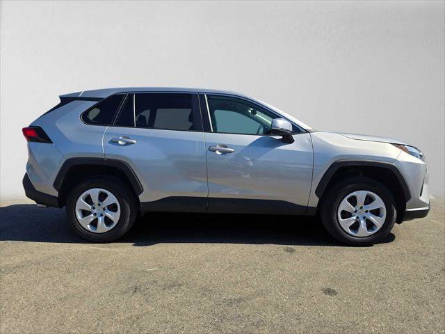 Used 2024 Toyota RAV4 LE AWD/4WD image 2
