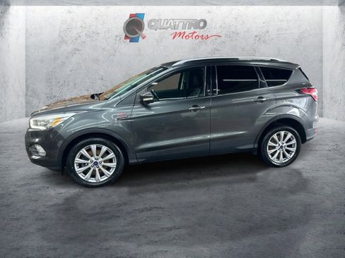 Used 2017 Ford Escape Titanium image 2
