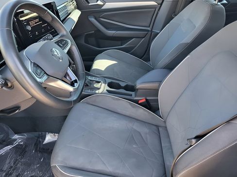 Used 2025 Volkswagen Jetta Sport FWD image 11