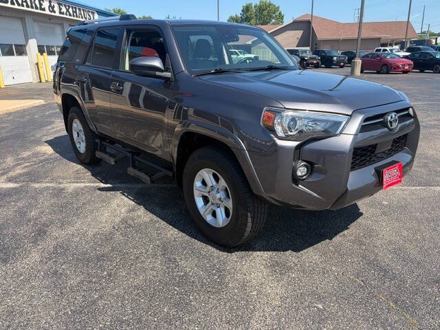 Used 2021 Toyota 4Runner SR5 AWD/4WD image 4