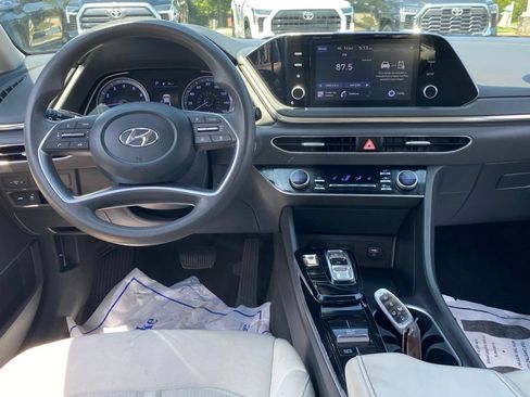 Used 2021 Hyundai Sonata SEL w/ Preferred Accessory Package FWD image 9