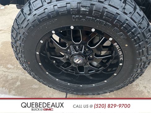 Used 2018 Toyota Tacoma SR5 image 5