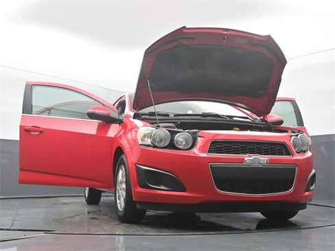 Used 2016 Chevrolet Sonic LT image 58