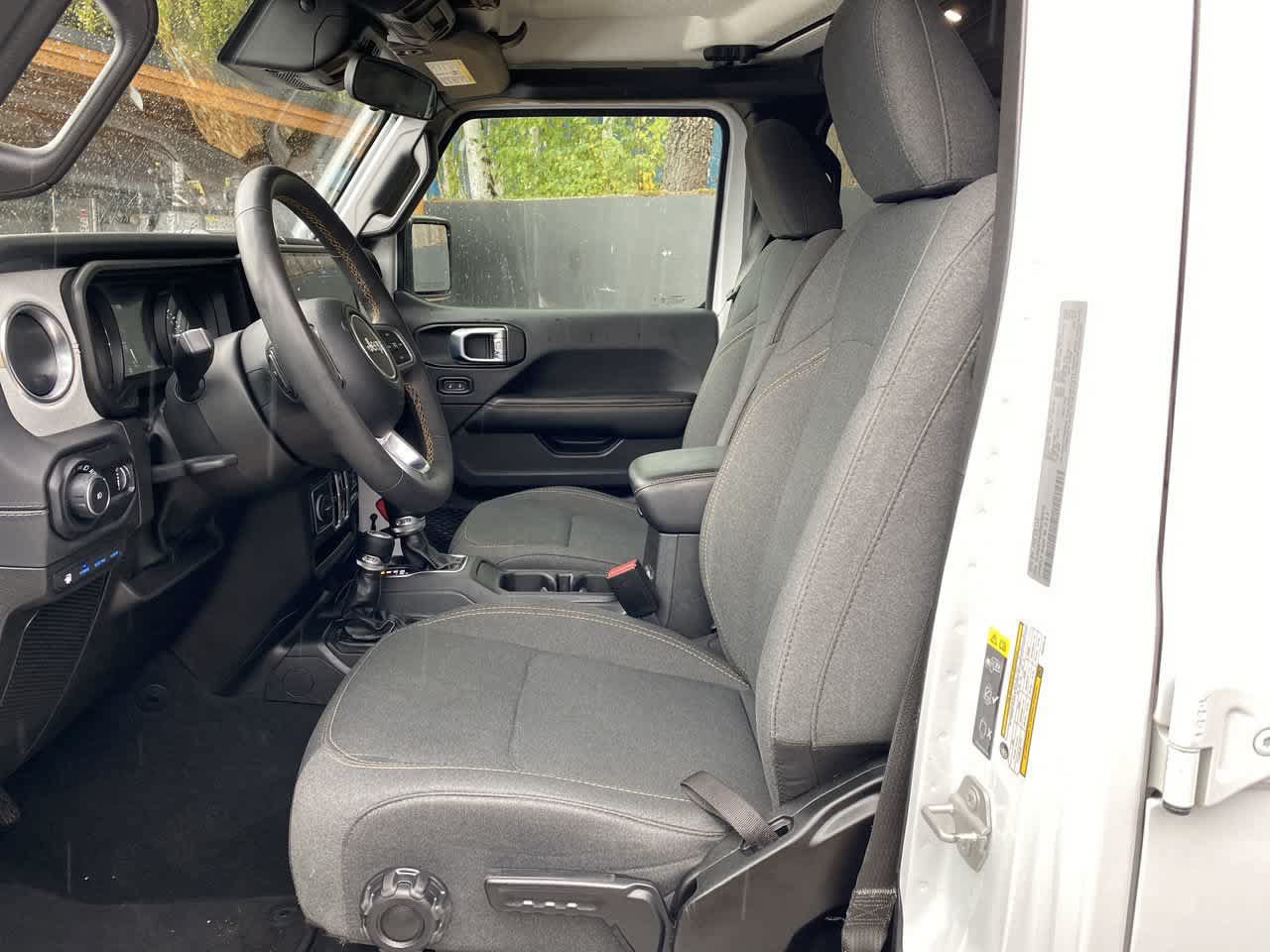 Used 2024 Jeep Wrangler Unlimited Sahara AWD/4WD image 13