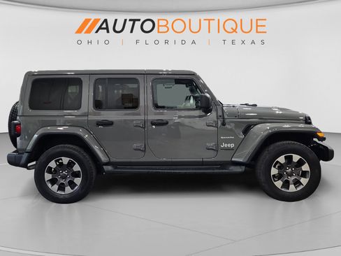 Used 2018 Jeep Wrangler Unlimited Sahara w/ Uconnect 4C Nav & Sound Group AWD/4WD image 6