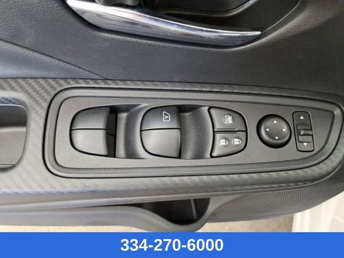 New 2025 Nissan Versa SV w/ Trunk Package image 18