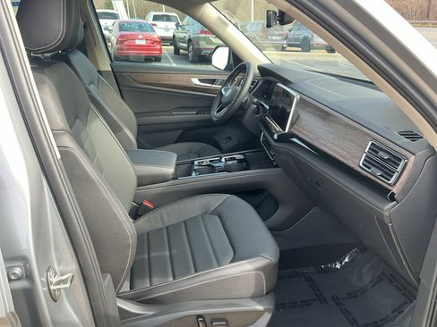 New 2026 Volkswagen Atlas SEL image 28