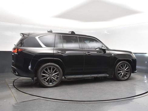 Used 2023 Lexus LX 600 F Sport image 8