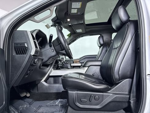 Used 2019 Ford F150 Lariat w/ Equipment Group 502A Luxury image 5