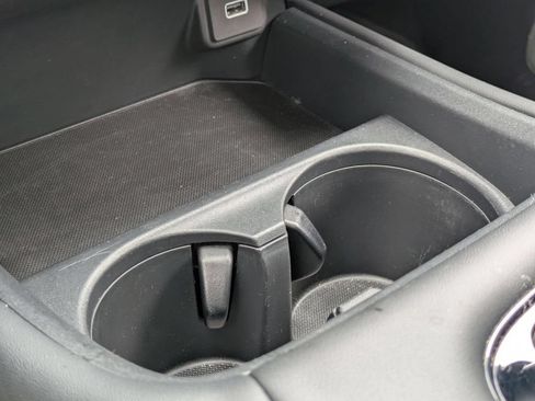 Used 2025 Honda HR-V LX image 18