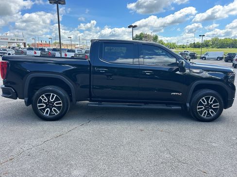 Used 2023 GMC Sierra 1500 AT4 w/ AT4 Preferred Package AWD/4WD image 4