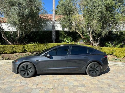 Used 2025 Tesla Model 3 Long Range RWD image 8