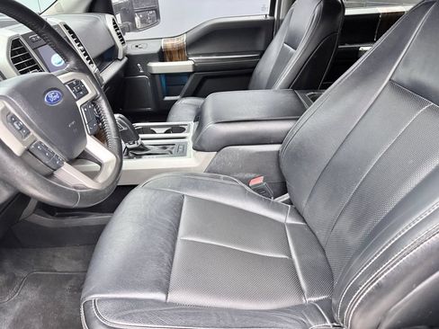 Used 2019 Ford F150 Lariat w/ Equipment Group 502A Luxury AWD/4WD image 10