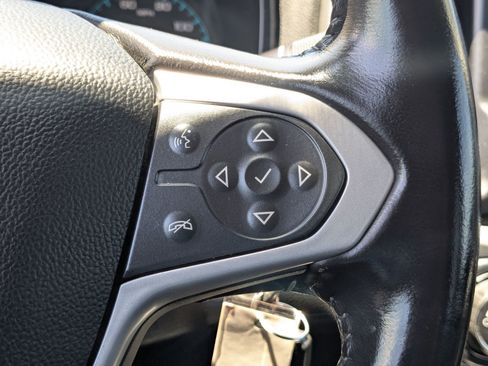 Used 2021 Chevrolet Colorado LT RWD image 21