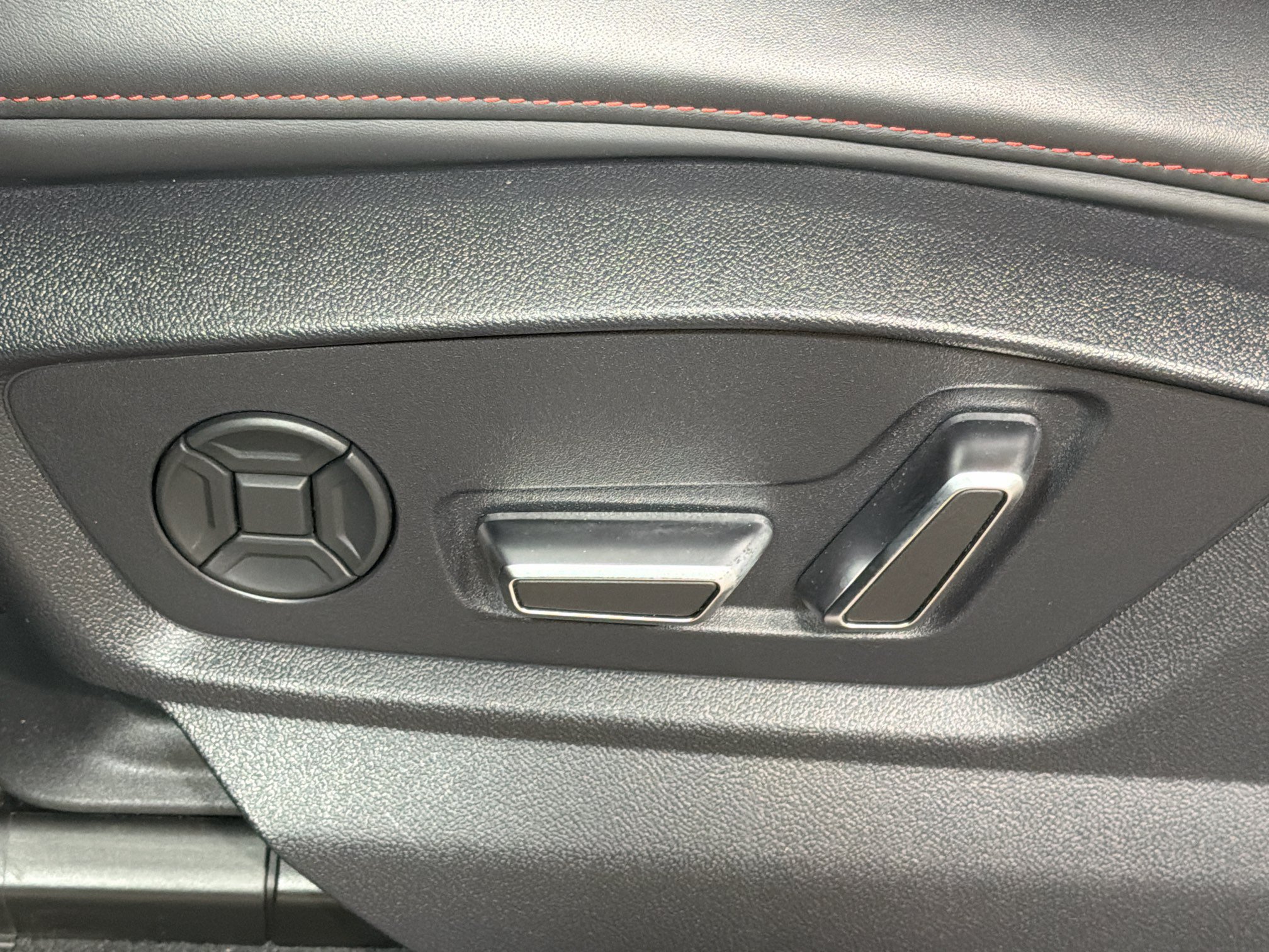 Used 2023 Audi RS Q8 AWD/4WD image 25
