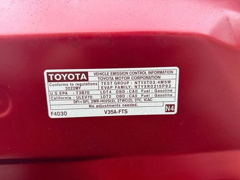 Used 2022 Toyota Tundra SR5 w/ SR5 Convenience Package image 34